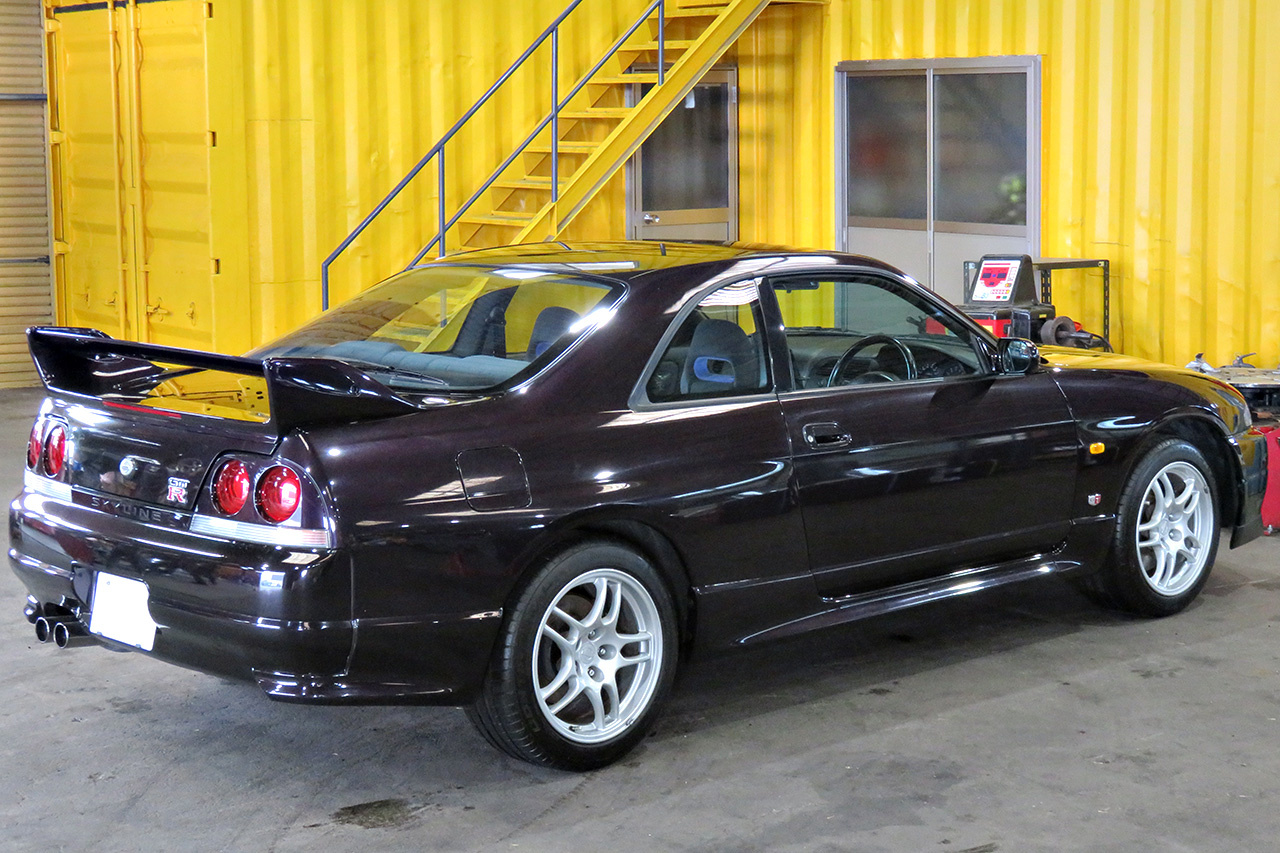 1995 Nissan SKYLINE GT-R R33 GT-R LP2 Midnight Purple 