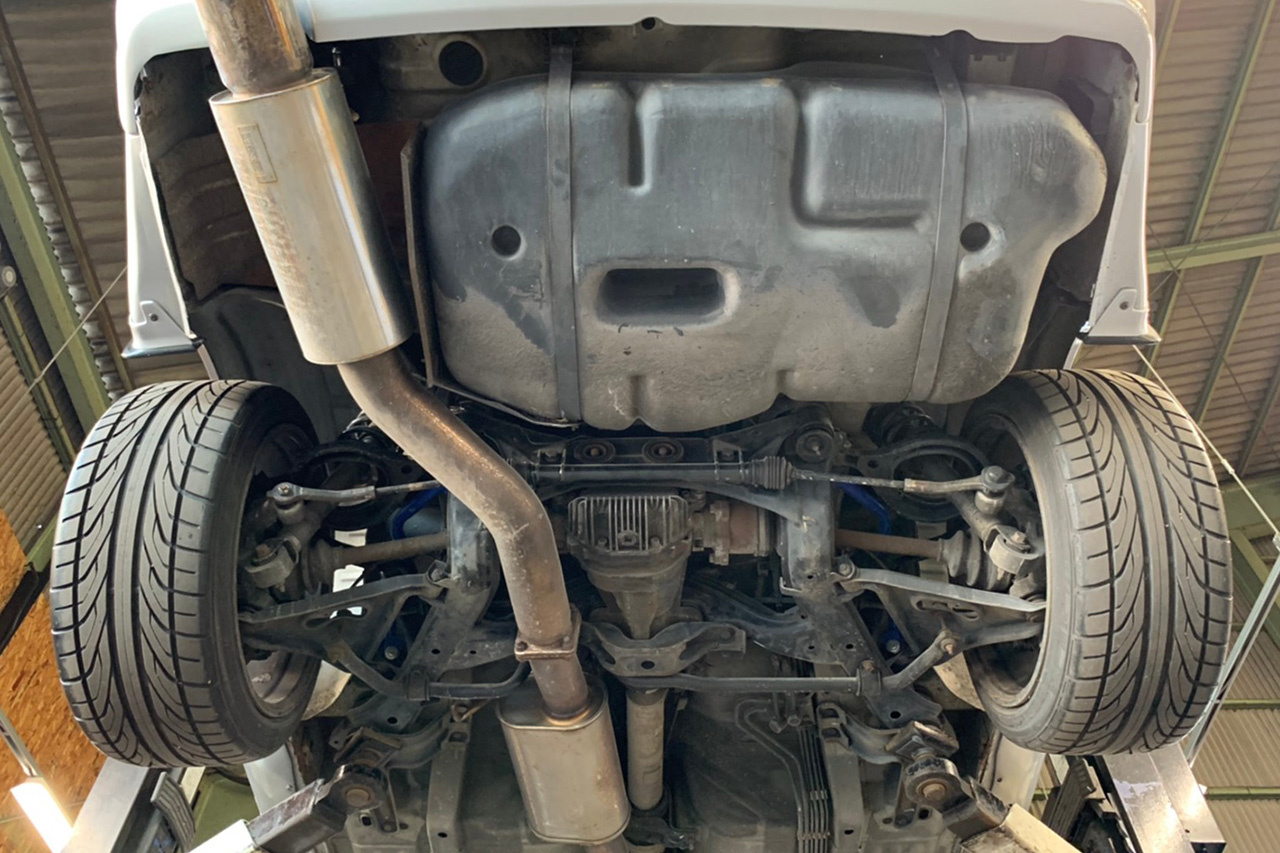 1993 Nissan SKYLINE GT-R R32 GT-R V Spec, HKS Silent Hi-Power Muffler, Enkei 18 inch Alloy Wheels 