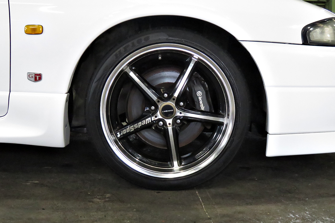 1995 Nissan SKYLINE GT-R R33 GT-R, HKS Super Drager Exhaust, WedsSport 18 inch Alloy Wheels