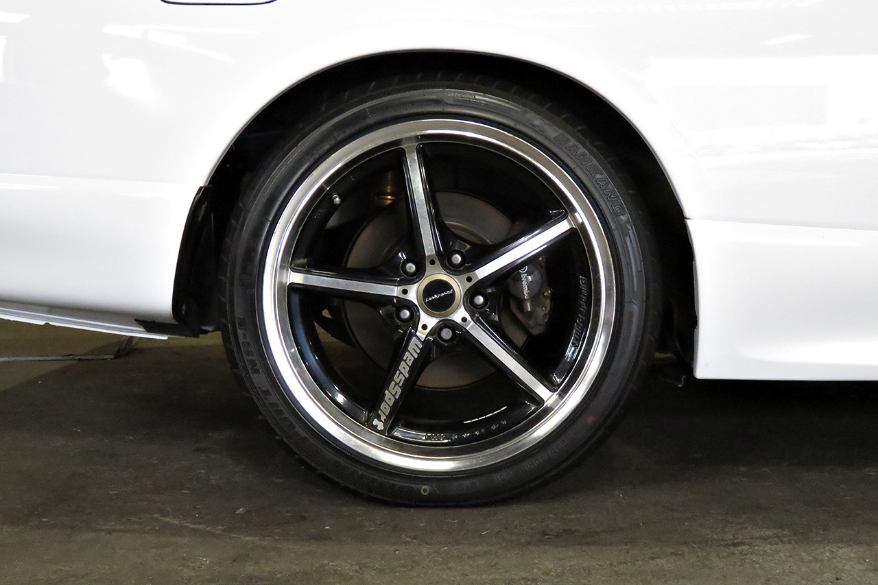 1995 Nissan SKYLINE GT-R R33 GT-R, HKS Super Drager Exhaust, WedsSport 18 inch Alloy Wheels