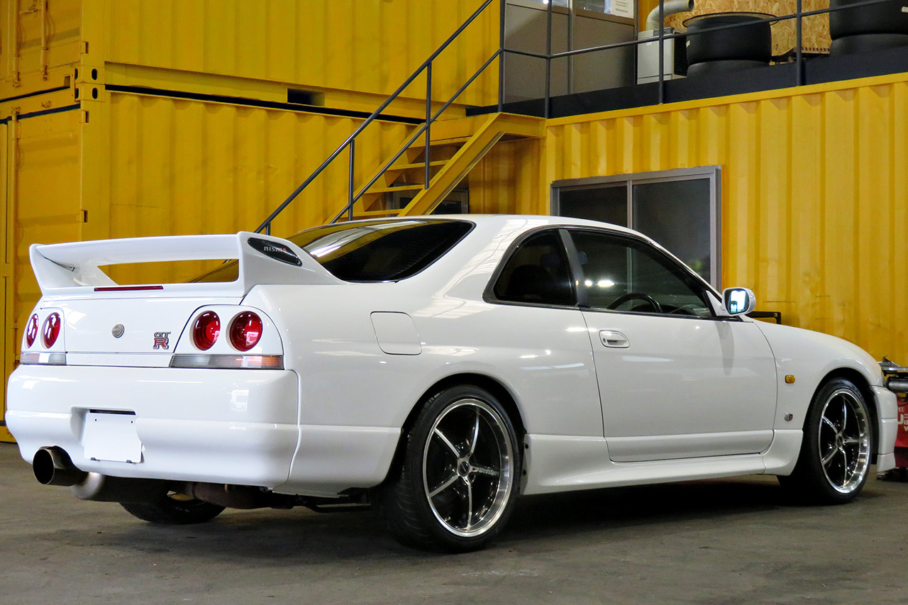 1995 Nissan SKYLINE GT-R R33 GT-R, HKS Super Drager Exhaust, WedsSport 18 inch Alloy Wheels