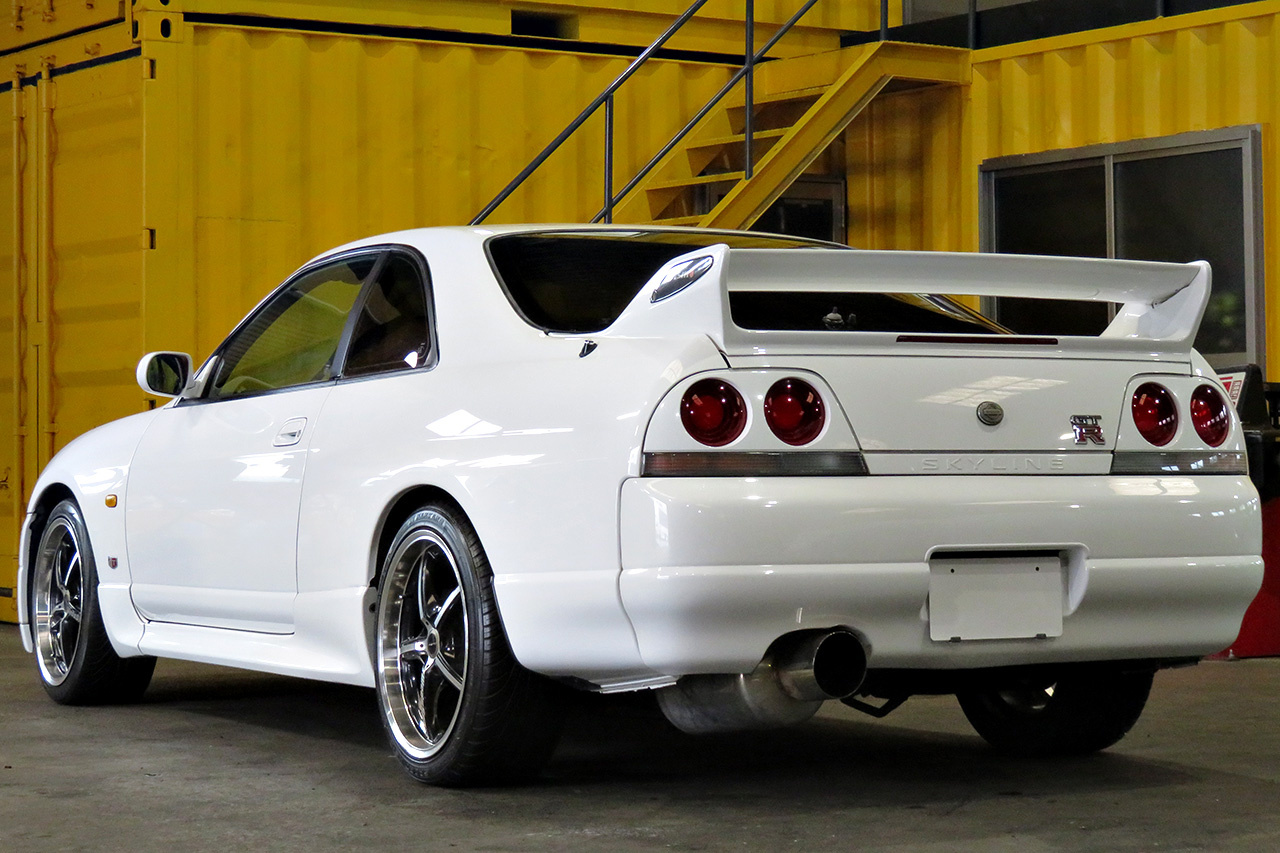 1995 Nissan SKYLINE GT-R R33 GT-R, HKS Super Drager Exhaust, WedsSport 18 inch Alloy Wheels