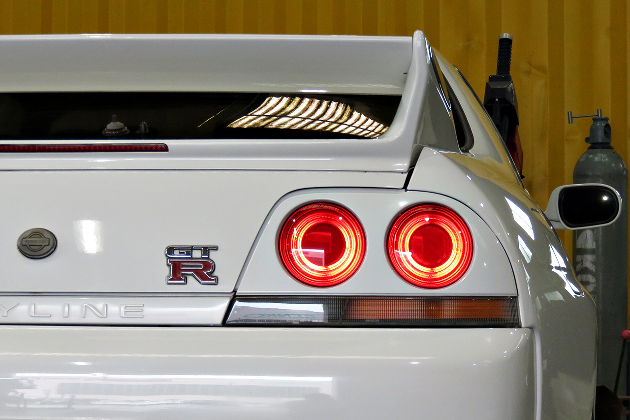 1995 Nissan SKYLINE GT-R R33 GT-R, HKS Super Drager Exhaust, WedsSport 18 inch Alloy Wheels