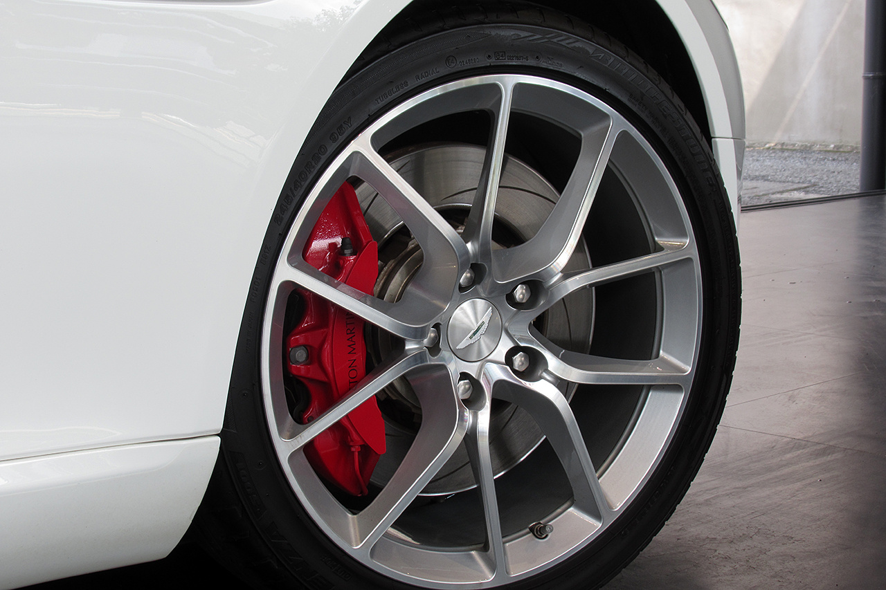 2013 Aston Martin RAPIDE null