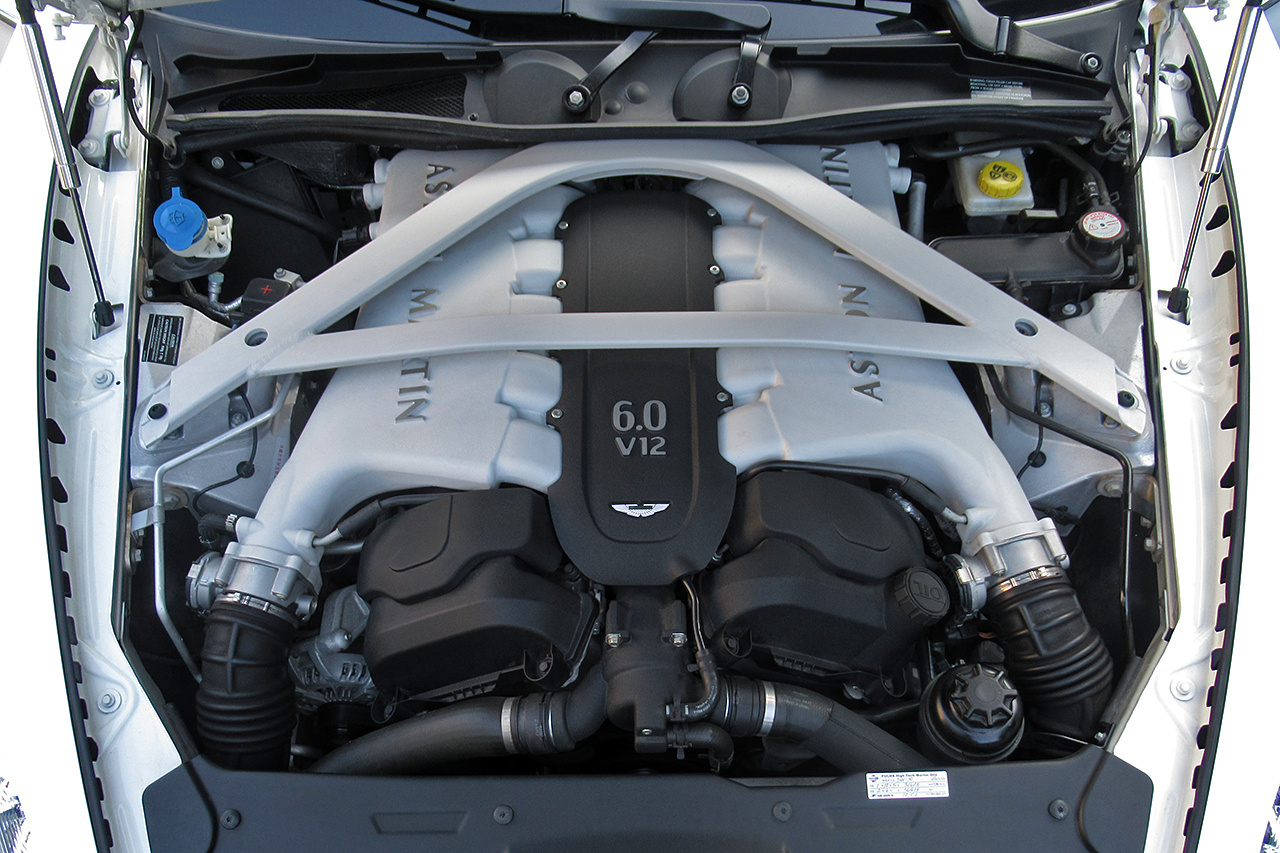 2013 Aston Martin RAPIDE null