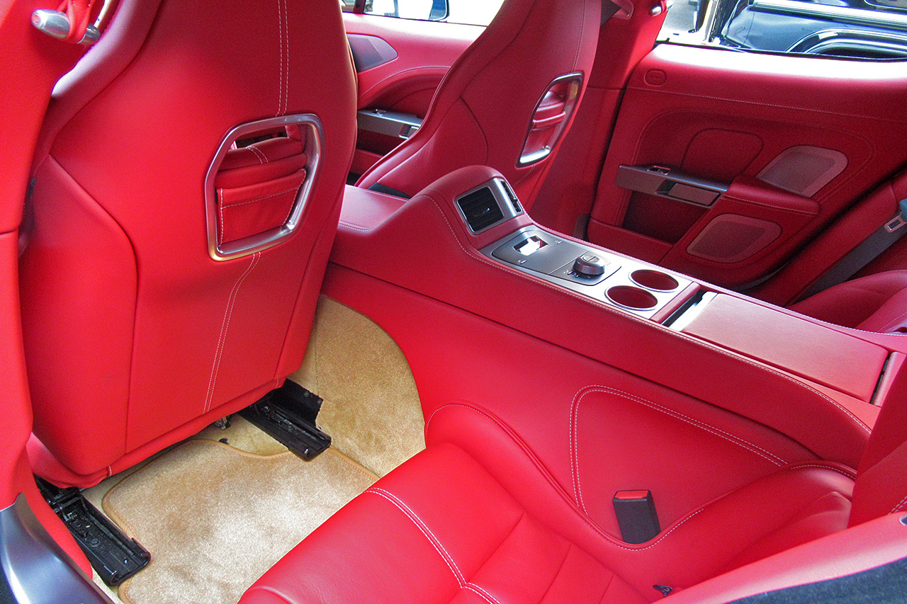 2013 Aston Martin RAPIDE null