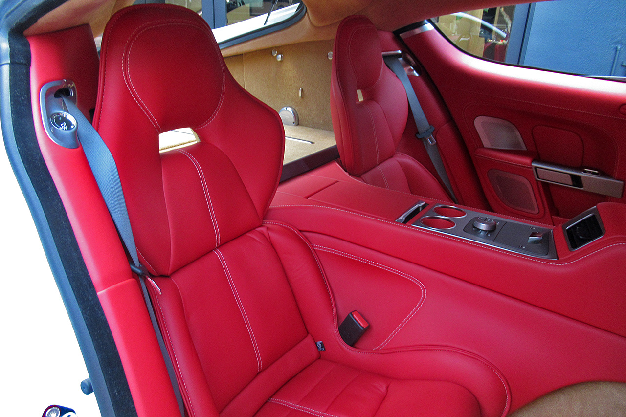 2013 Aston Martin RAPIDE null