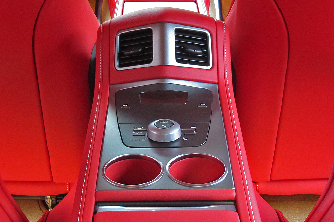 2013 Aston Martin RAPIDE null