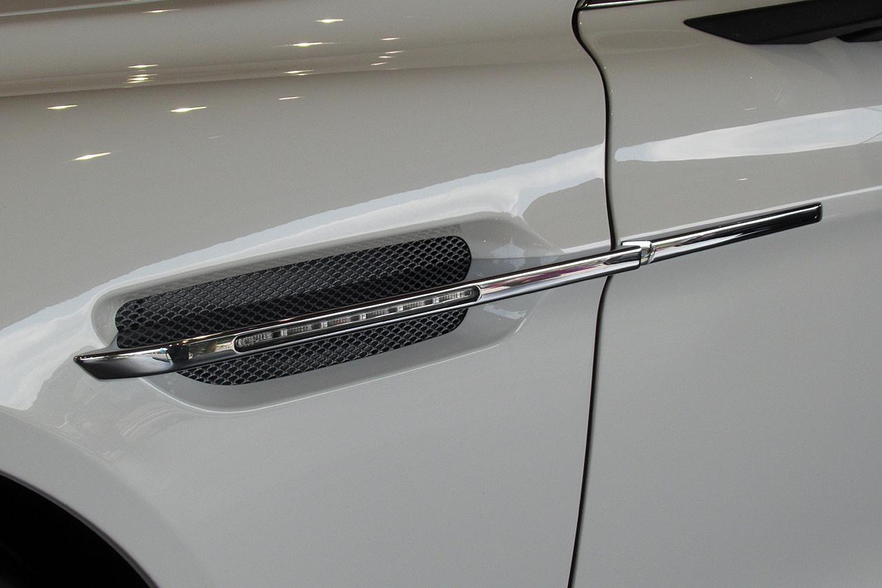2013 Aston Martin RAPIDE null