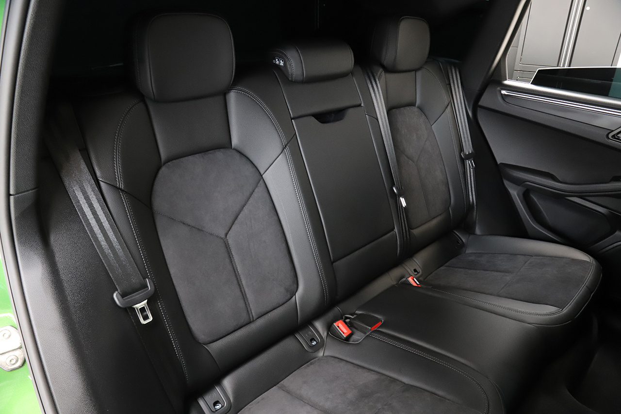 2020 Porsche MACAN null