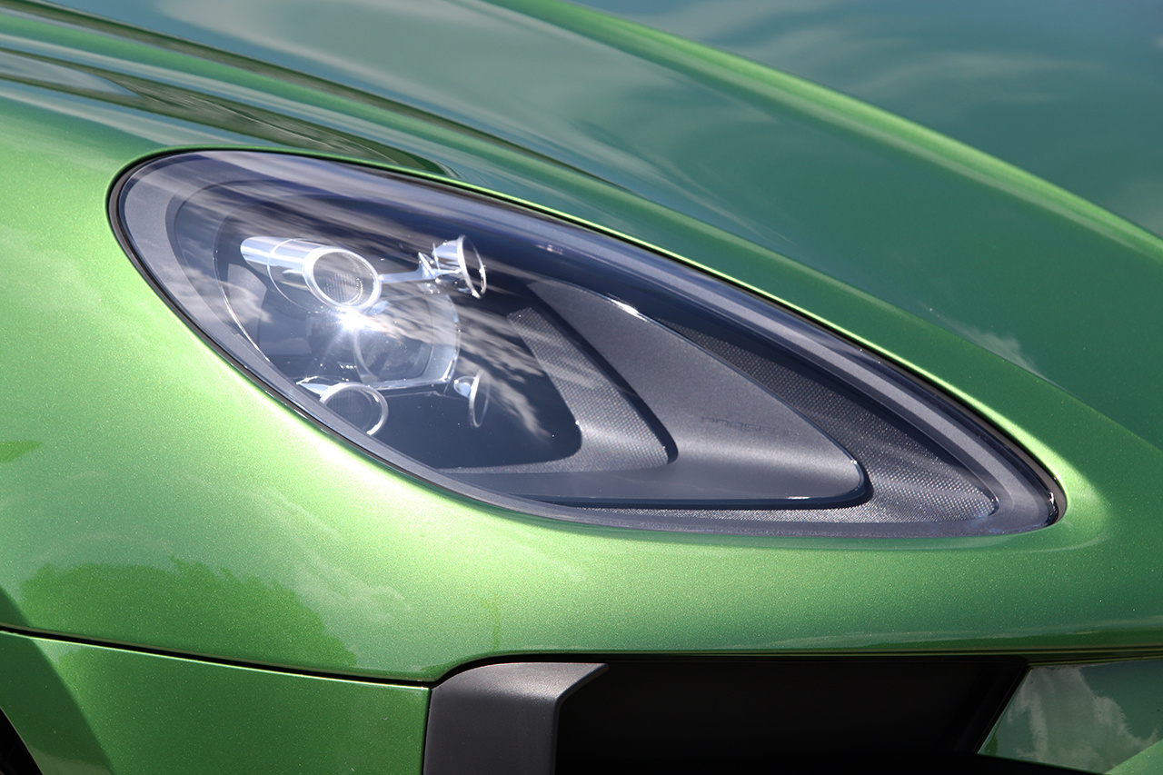 2020 Porsche MACAN null