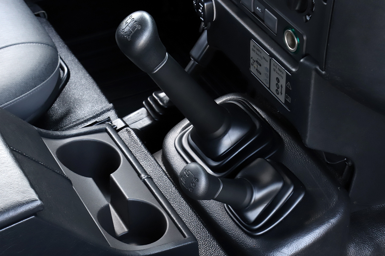 2017 Land Rover DEFENDER null