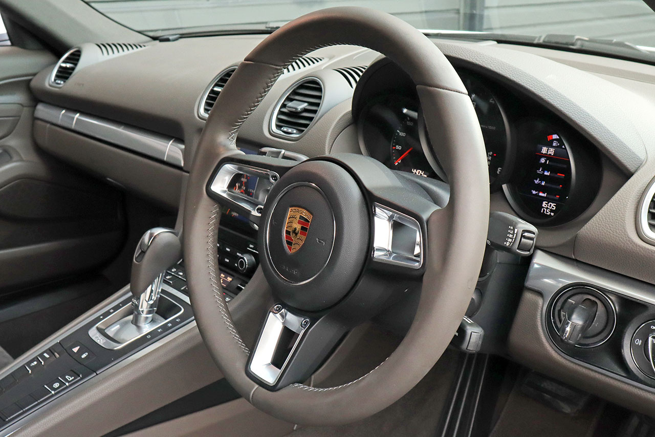 2018 Porsche 718 CAYMAN null
