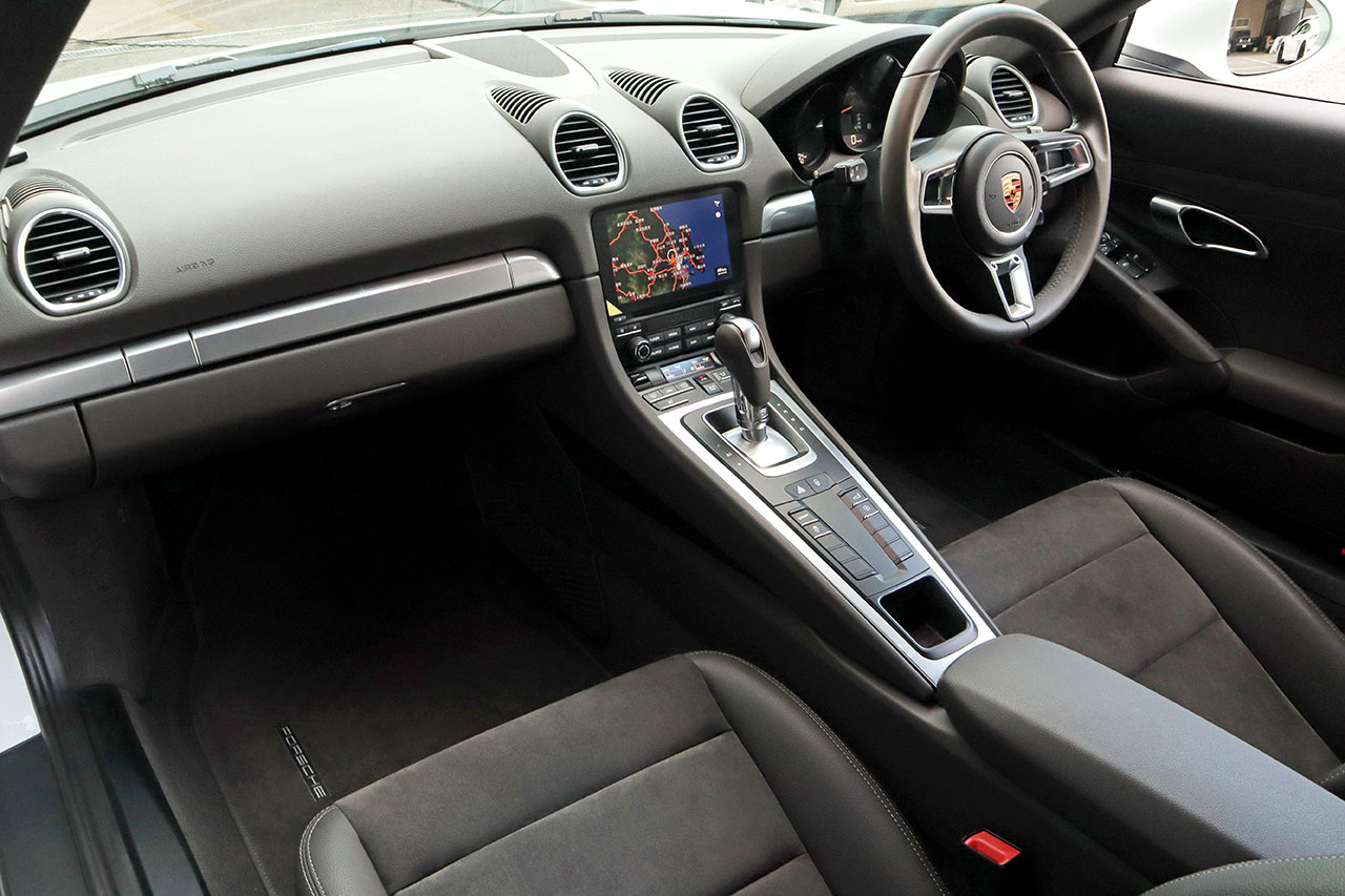 2018 Porsche 718 CAYMAN null