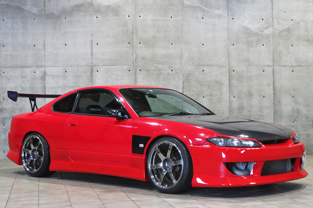 nissan silvia red