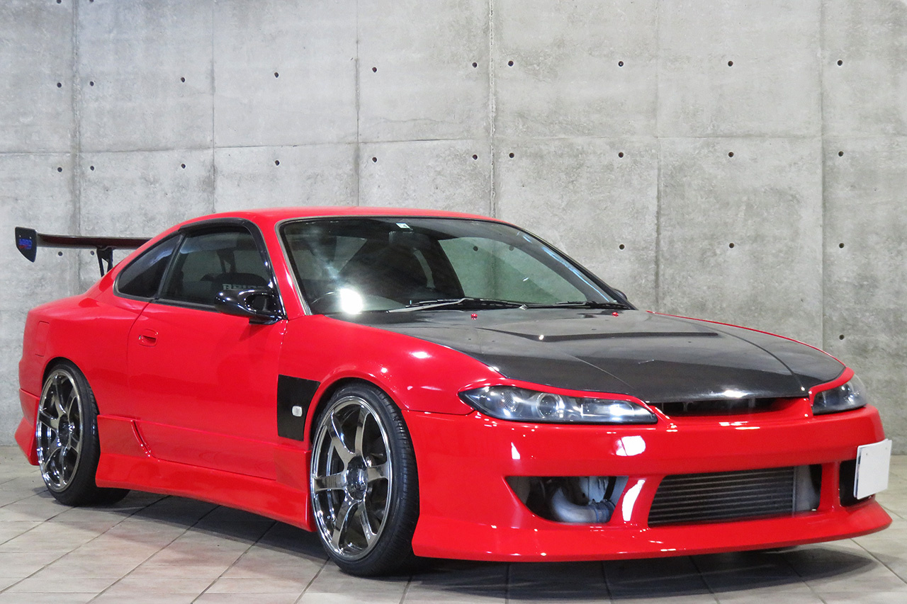 nissan silvia red