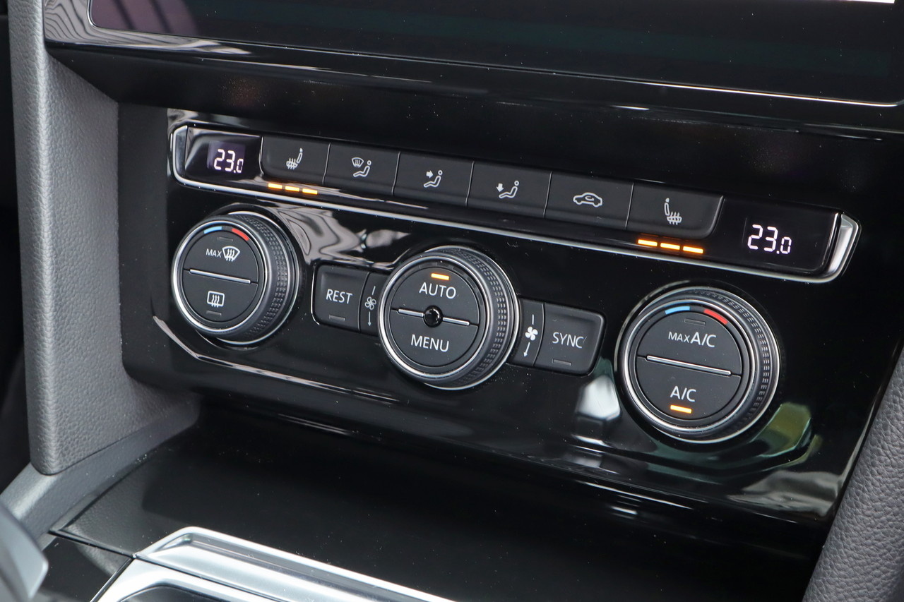 2018 Volkswagen PASSAT null
