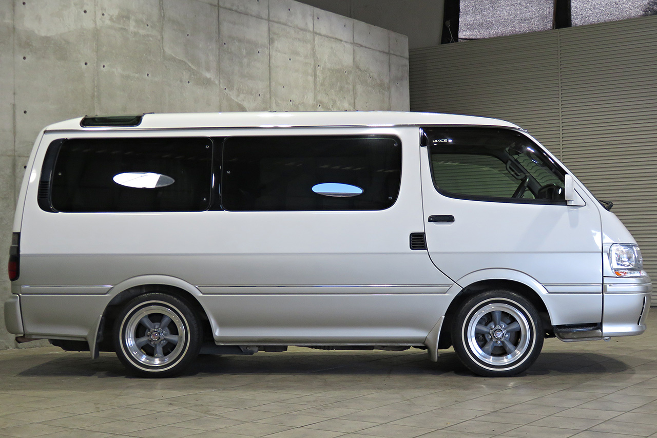 1997 Toyota HIACE Super Custom G, Triple Moon Roof, Back Camera