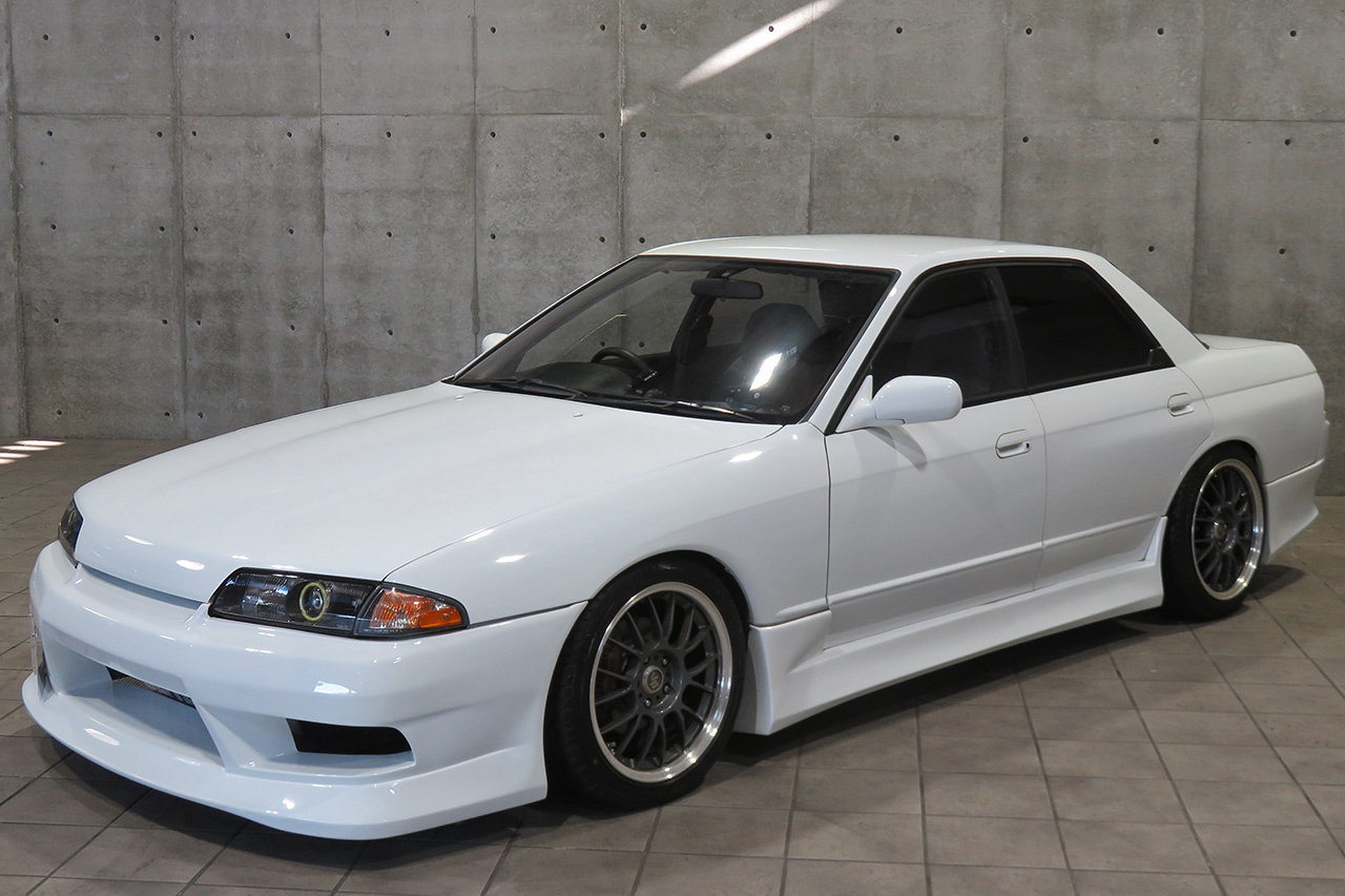 Nissan skyline r32 gts