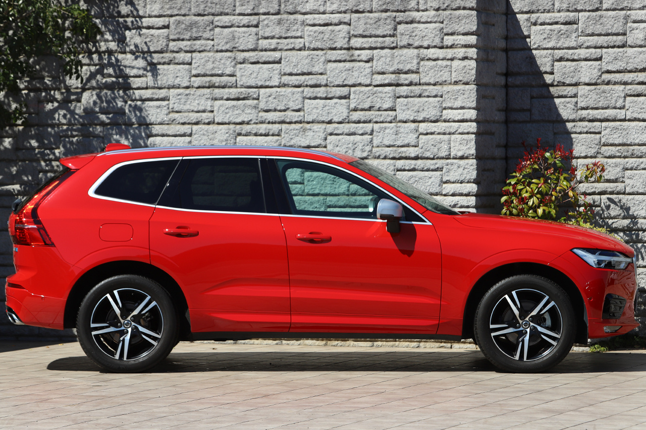 2019 Volvo XC60 D4AWD R DESIGN 4W