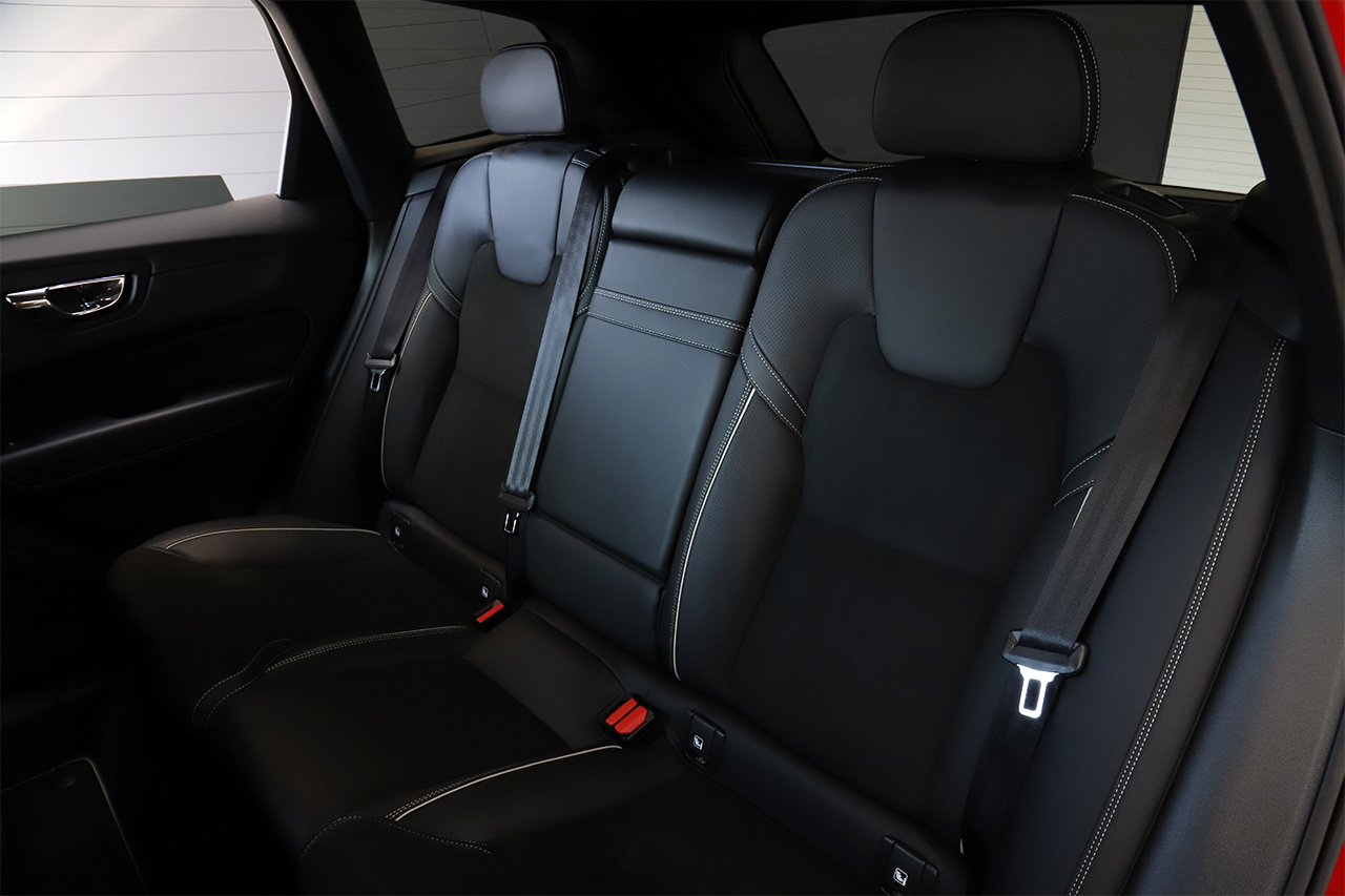 2019 Volvo XC60 D4AWD R DESIGN 4W