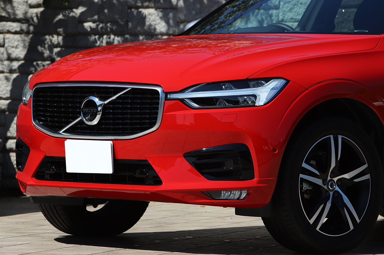 2019 Volvo XC60 D4AWD R DESIGN 4W