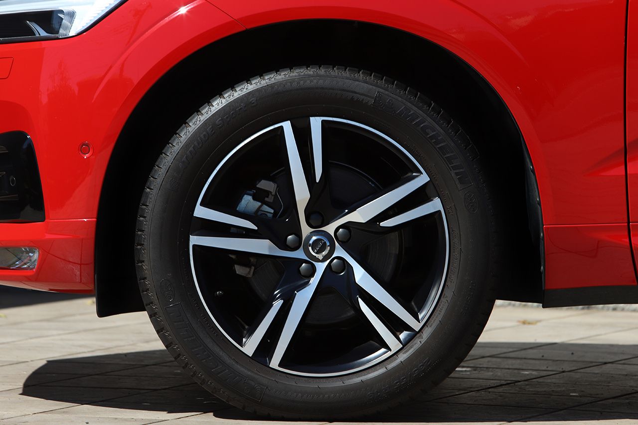 2019 Volvo XC60 D4AWD R DESIGN 4W