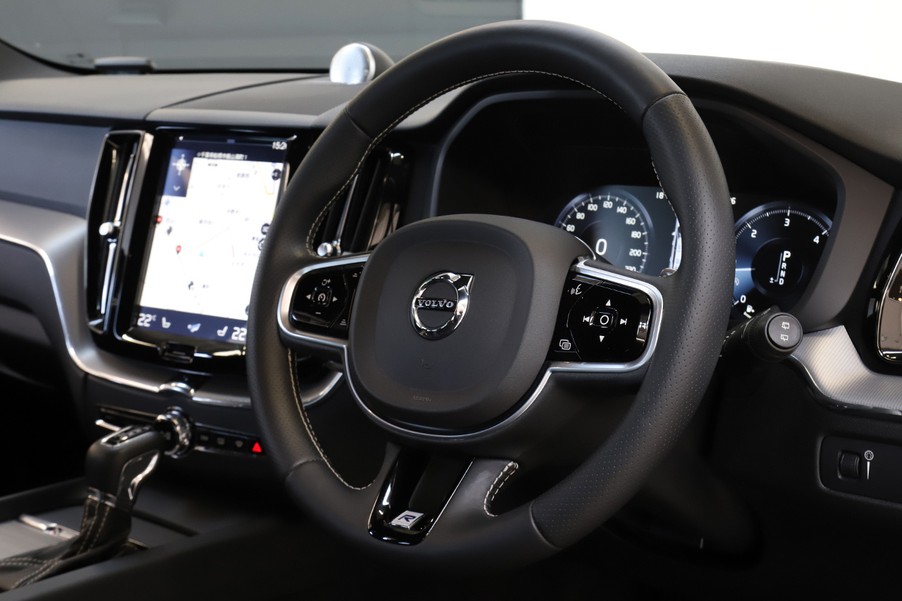 2019 Volvo XC60 D4AWD R DESIGN 4W