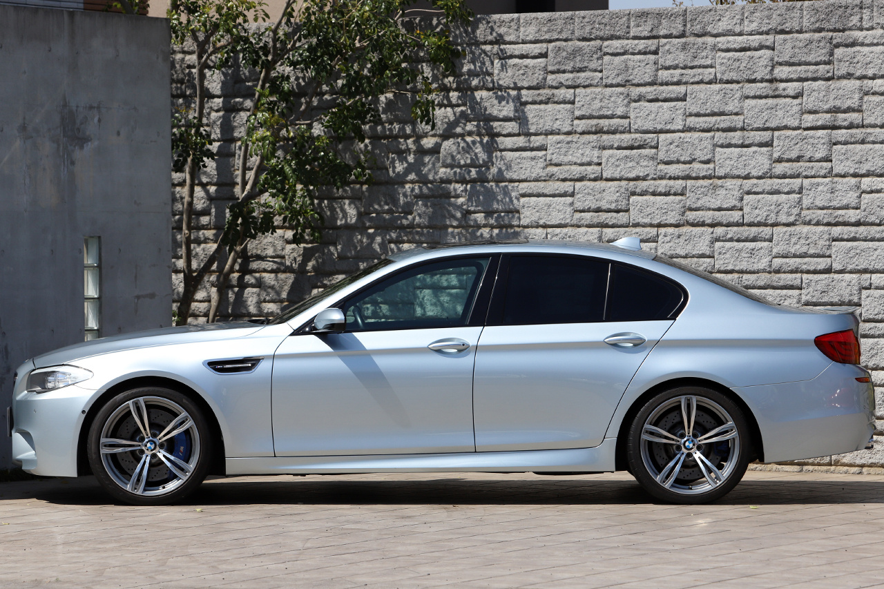 2012 BMW M5 M5 4D