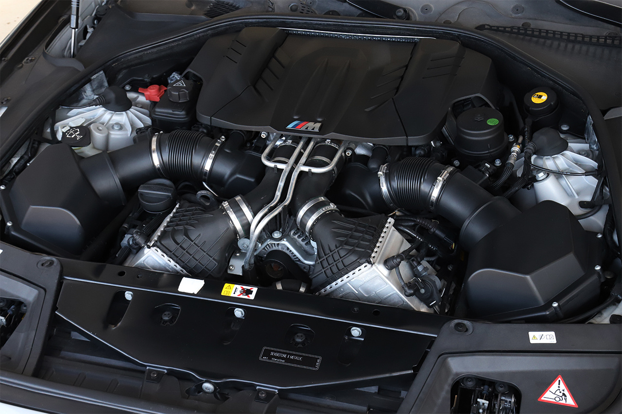 2012 BMW M5 M5 4D