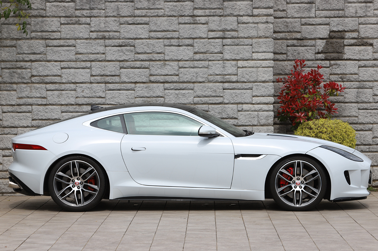 2016 Jaguar FTYPE R CP