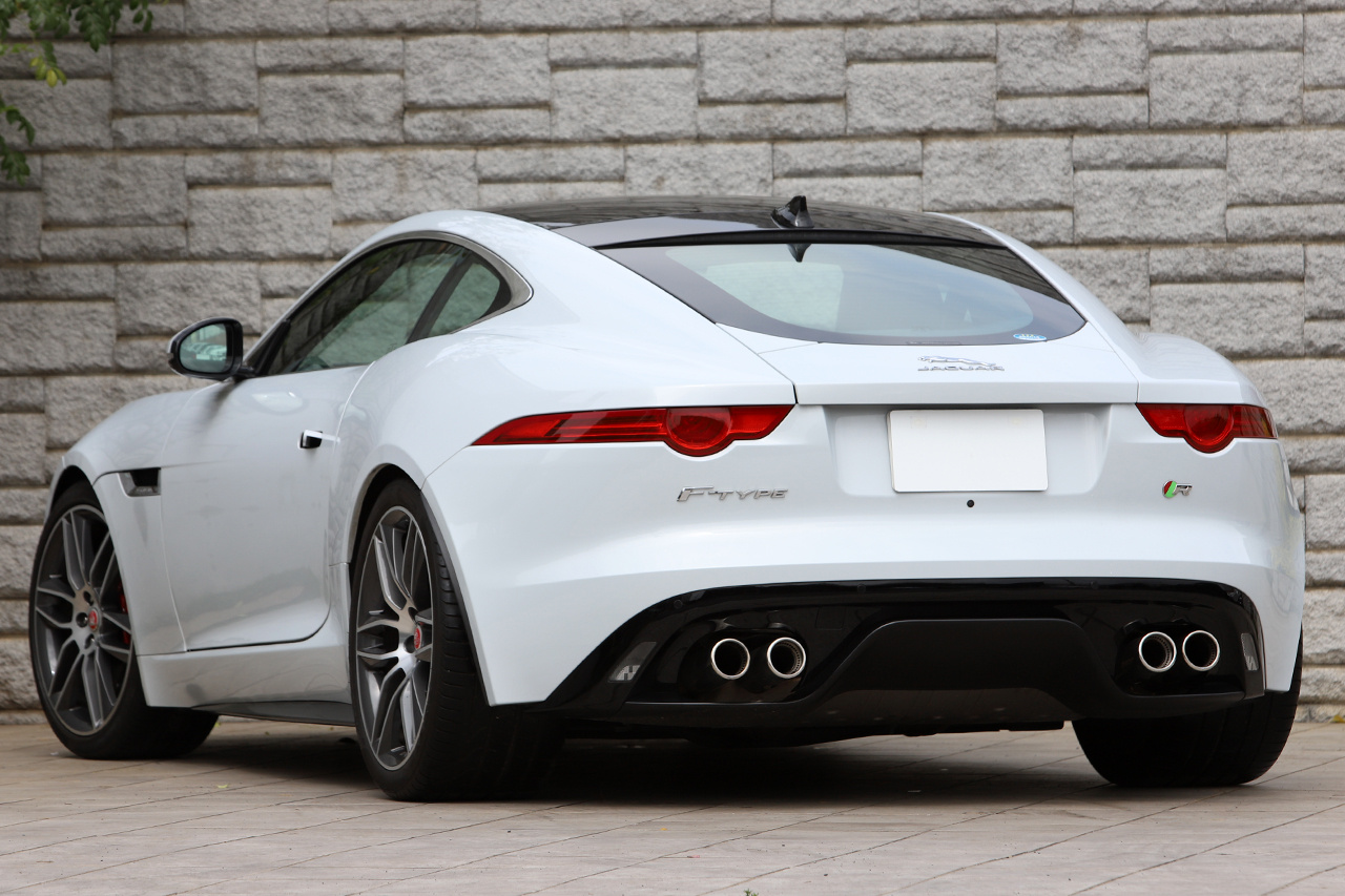 2016 Jaguar FTYPE R CP