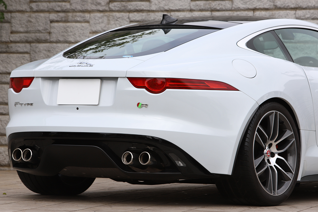 2016 Jaguar FTYPE R CP