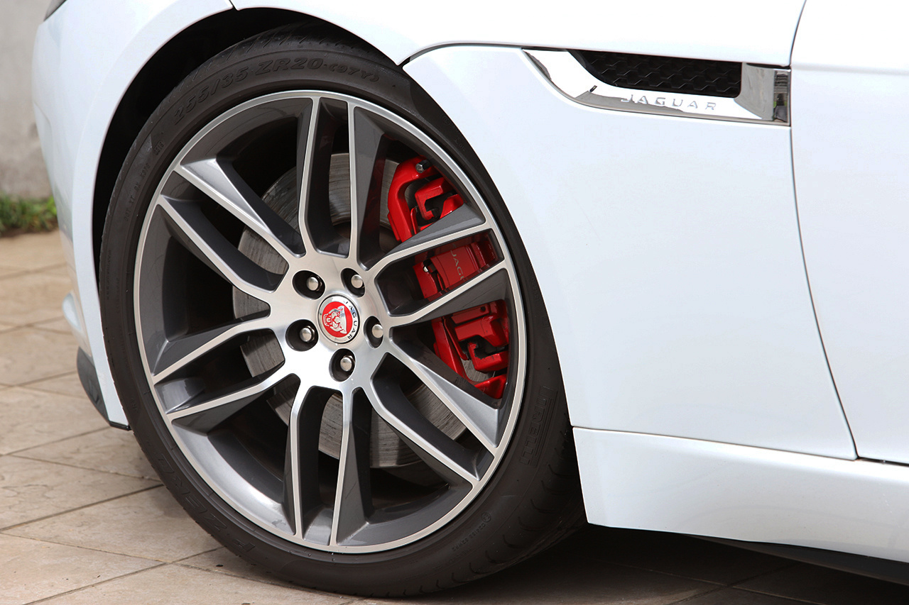 2016 Jaguar FTYPE R CP