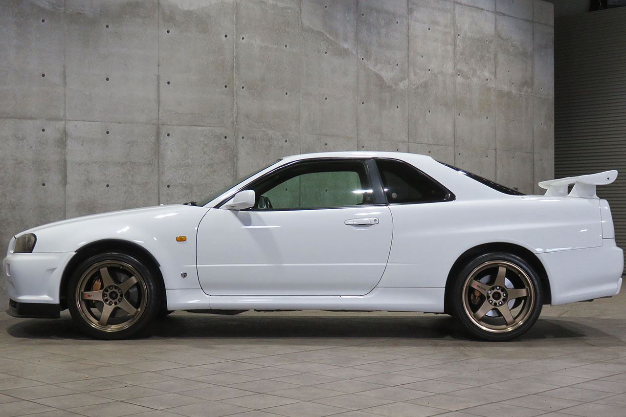 1999 Nissan SKYLINE GT-R R34 GT-R, NISMO LMGT4 18 Inch Wheels