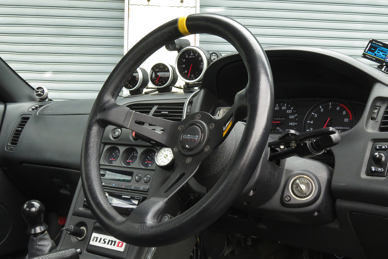 1998 Nissan SKYLINE GT-R BCNR33 R33 GT-R SERIES 3, TRUST Exhaust, HKS Height Adjustable Coilovers, NISMO Shift Knob