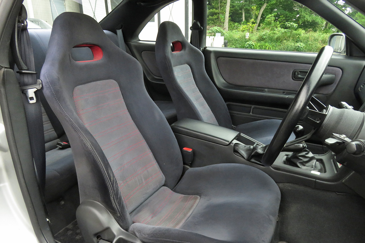 1998 Nissan SKYLINE GT-R BCNR33 R33 GT-R SERIES 3, TRUST Exhaust, HKS Height Adjustable Coilovers, NISMO Shift Knob