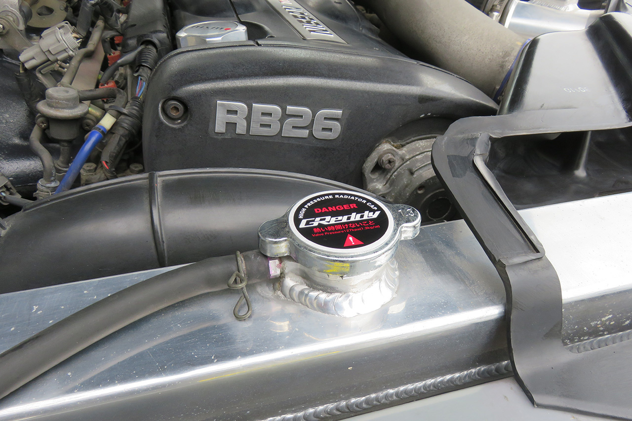 1998 Nissan SKYLINE GT-R BCNR33 R33 GT-R SERIES 3, TRUST Exhaust, HKS Height Adjustable Coilovers, NISMO Shift Knob