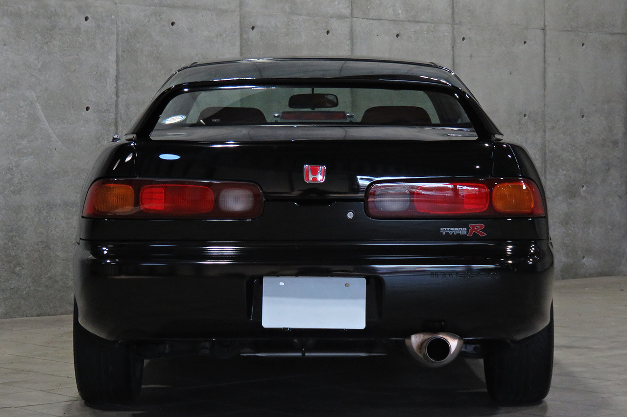 1997 Honda INTEGRA TYPE R DC2 TYPE R, Rays TE37 17 Inch Wheels, Mugen Exhaust, Mugen Air Cleaner