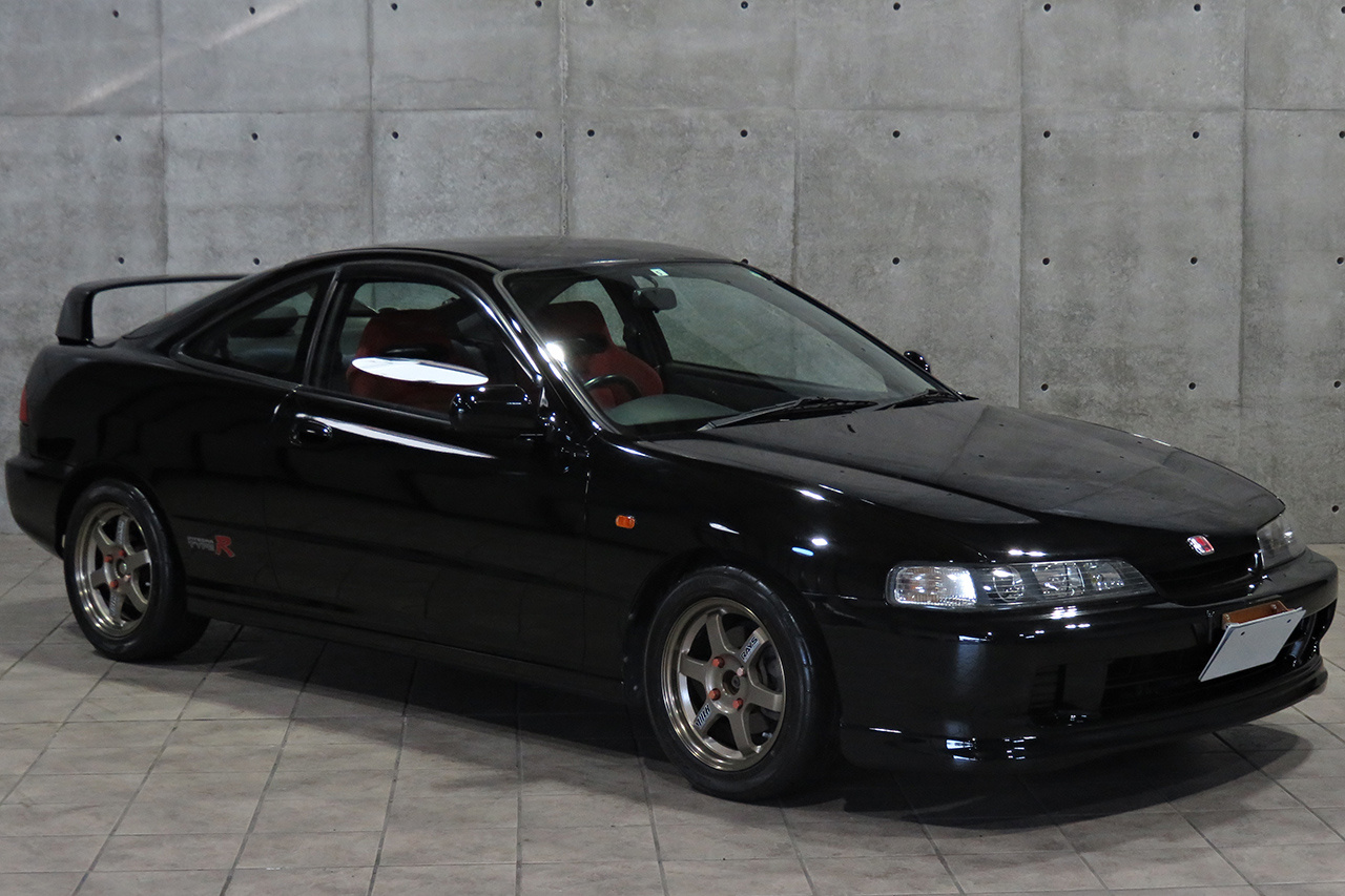 1997 Honda INTEGRA TYPE R DC2 TYPE R, Rays TE37 17 Inch Wheels, Mugen Exhaust, Mugen Air Cleaner