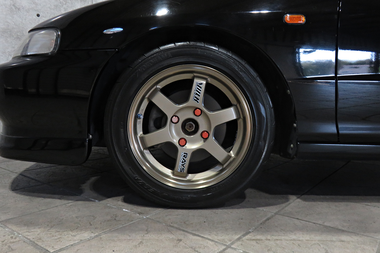 1997 Honda INTEGRA TYPE R DC2 TYPE R, Rays TE37 17 Inch Wheels, Mugen Exhaust, Mugen Air Cleaner