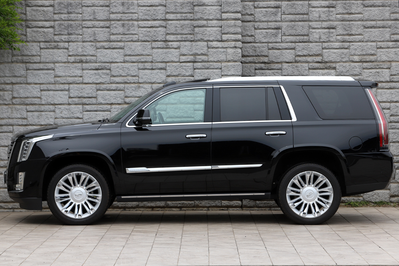 2017 Cadillac ESCALADE null