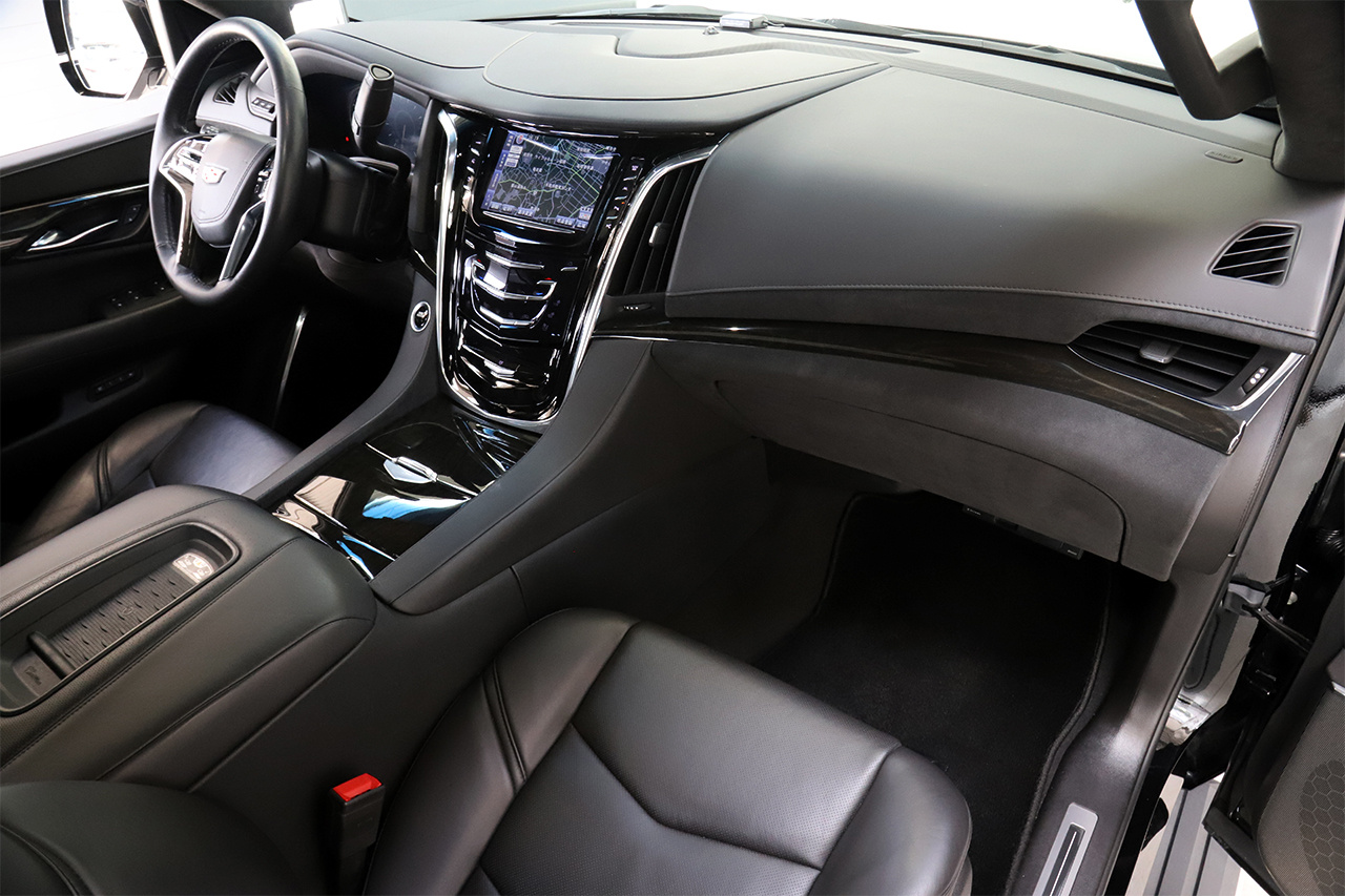 2017 Cadillac ESCALADE null