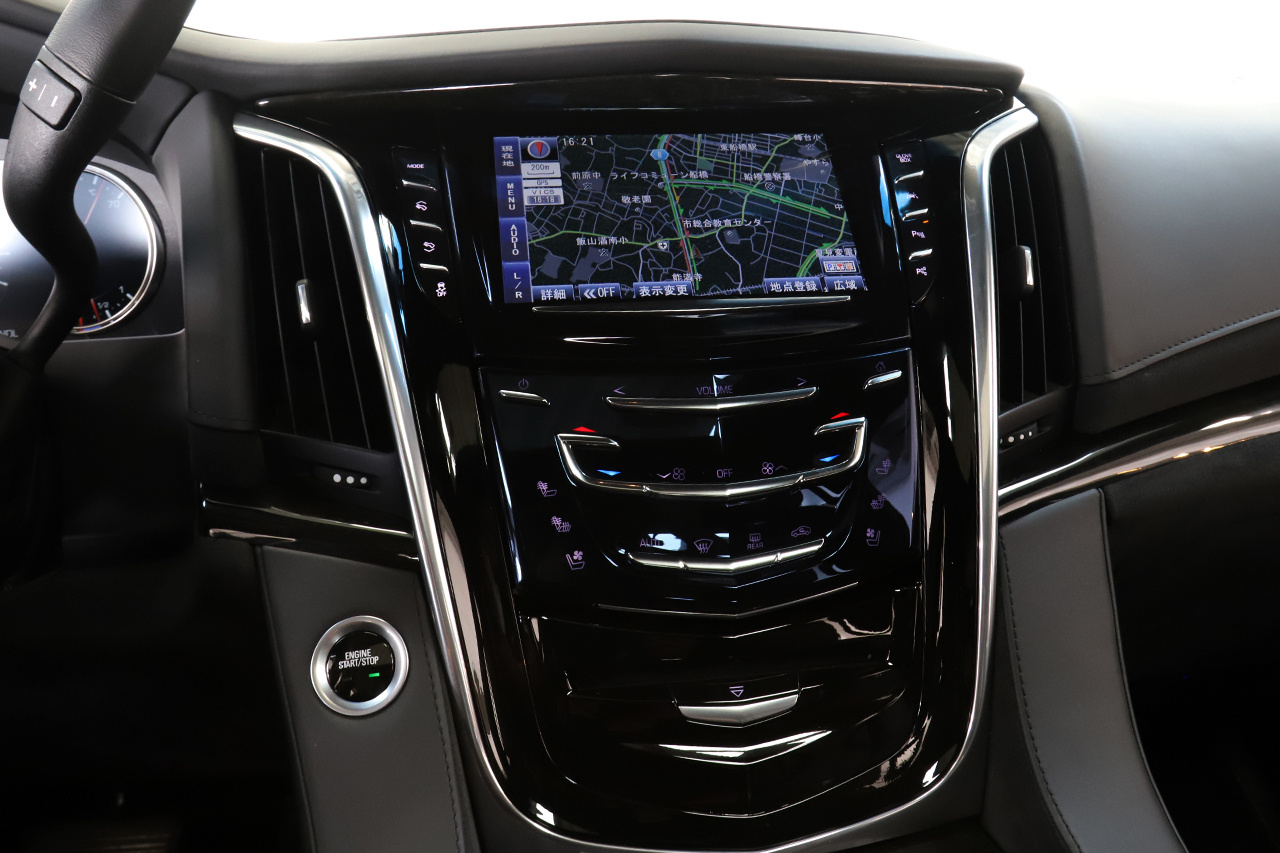 2017 Cadillac ESCALADE null