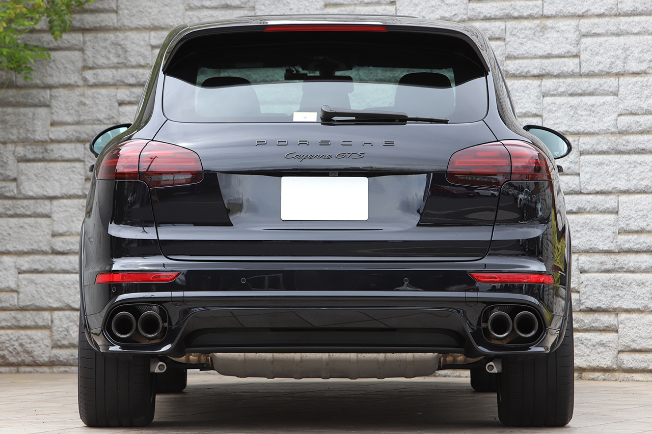 2016 Porsche CAYENNE GTS