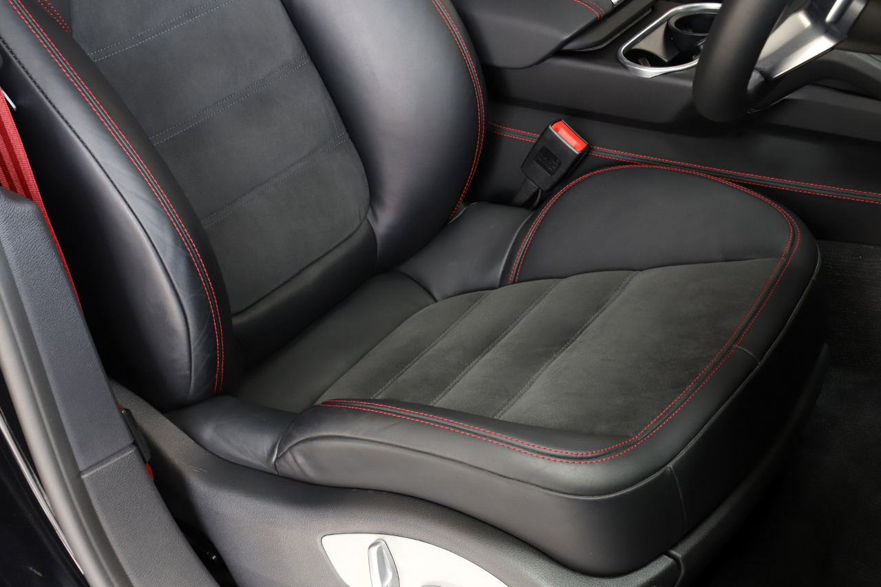 2016 Porsche CAYENNE GTS