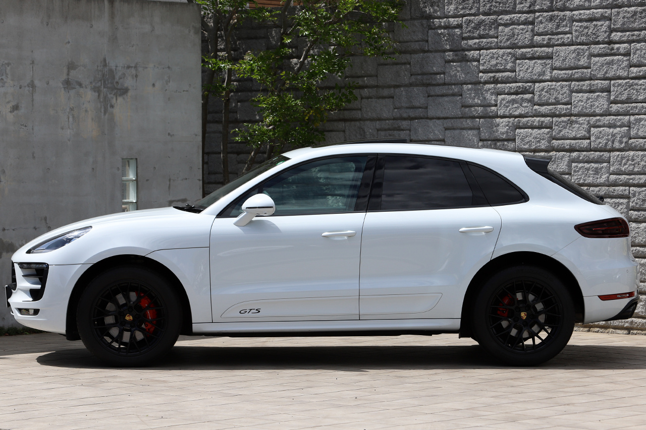 2018 Porsche MACAN GTS 4W