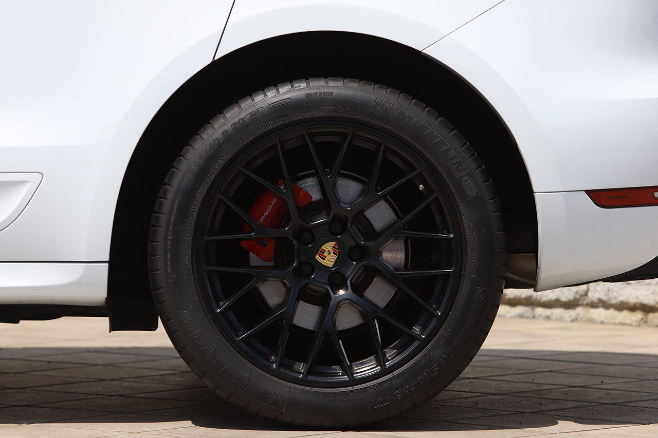 2018 Porsche MACAN GTS 4W