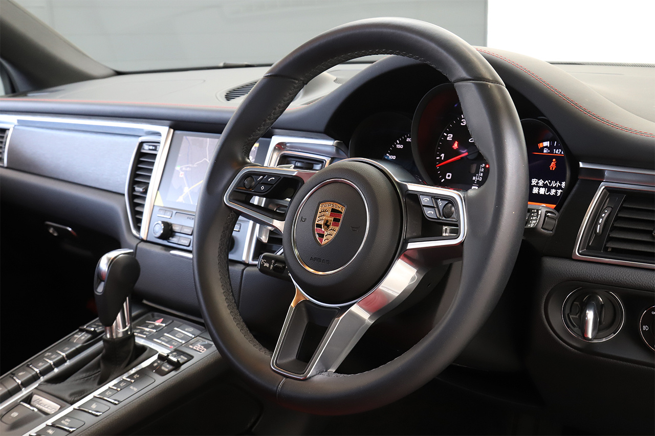 2018 Porsche MACAN GTS 4W