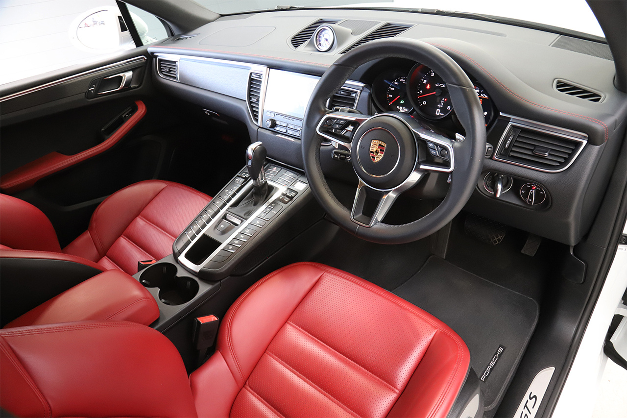 2018 Porsche MACAN GTS 4W